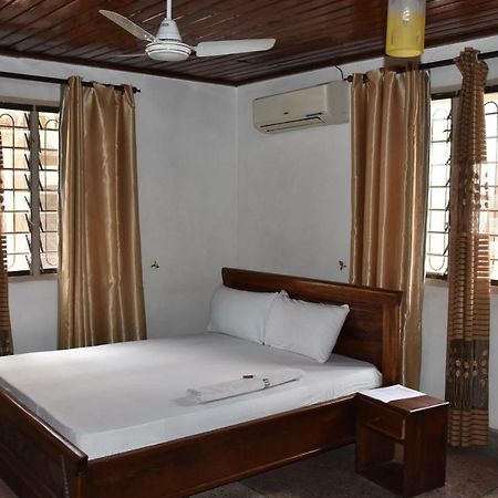 Kituri Royal Annex Bed & Breakfast Dar es Salaam Exterior foto