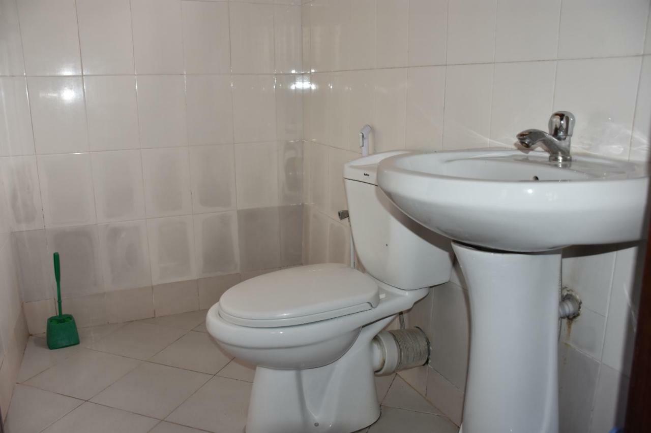 Kituri Royal Annex Bed & Breakfast Dar es Salaam Exterior foto