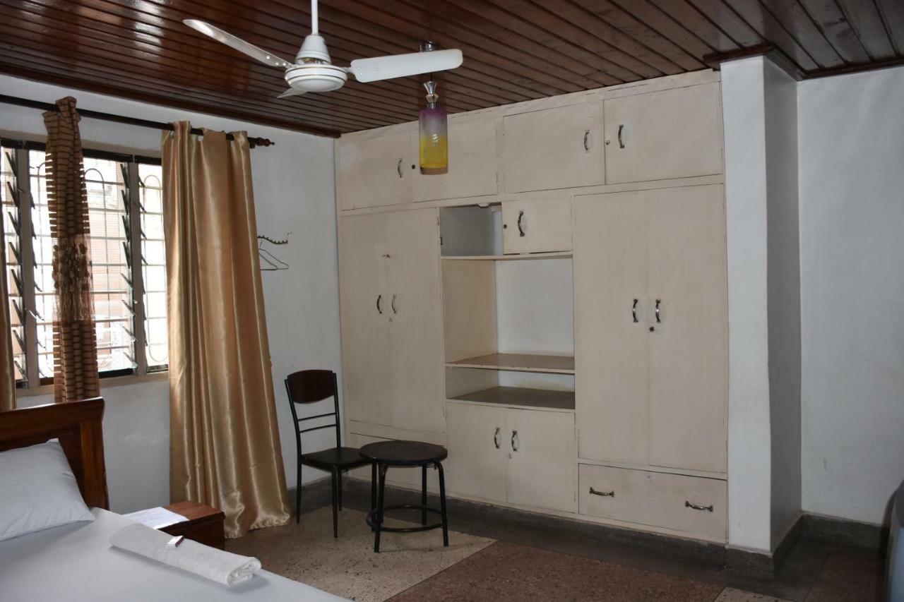 Kituri Royal Annex Bed & Breakfast Dar es Salaam Exterior foto