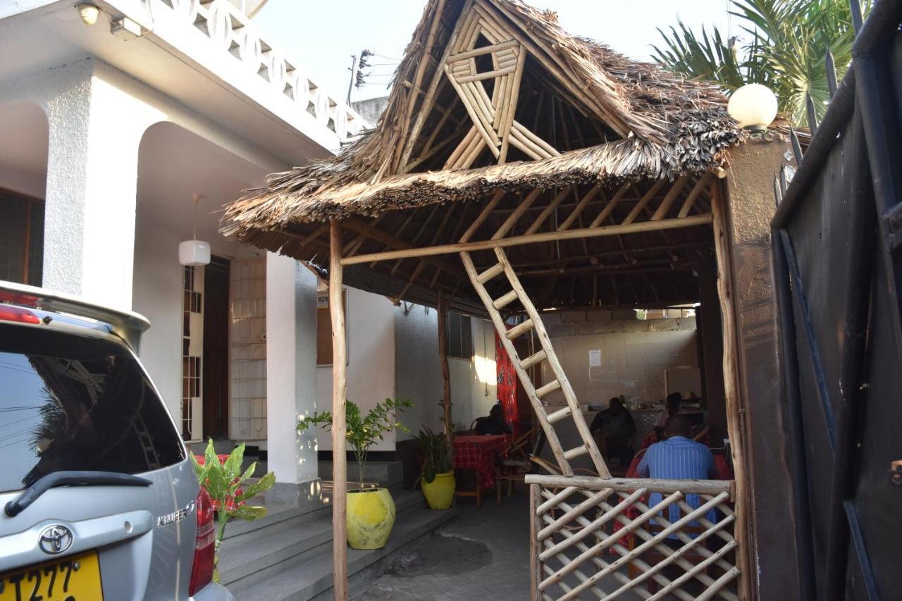 Kituri Royal Annex Bed & Breakfast Dar es Salaam Exterior foto